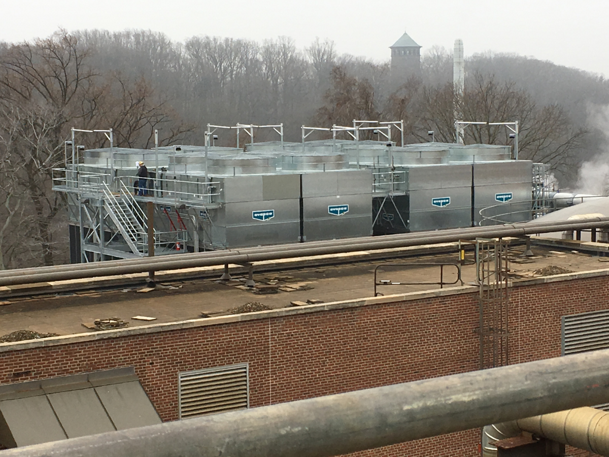 DuPont cooling tower site with modular units